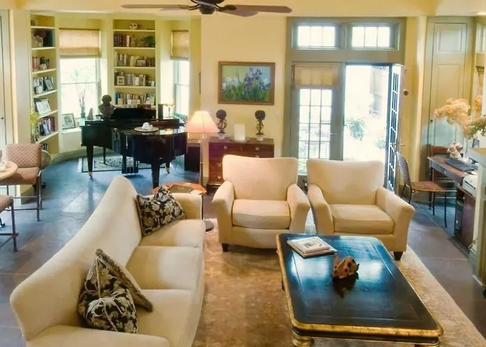 Bed & Breakfast Harvey House 3*
